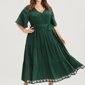 NWT BloomChic green emboidered hem dress 22/3XL